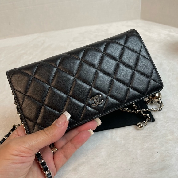 COPY - CHANEL CC QUILTED LAMBSKIN BIFOLD WALLET ON A CHAIN - Picture 16 of 16